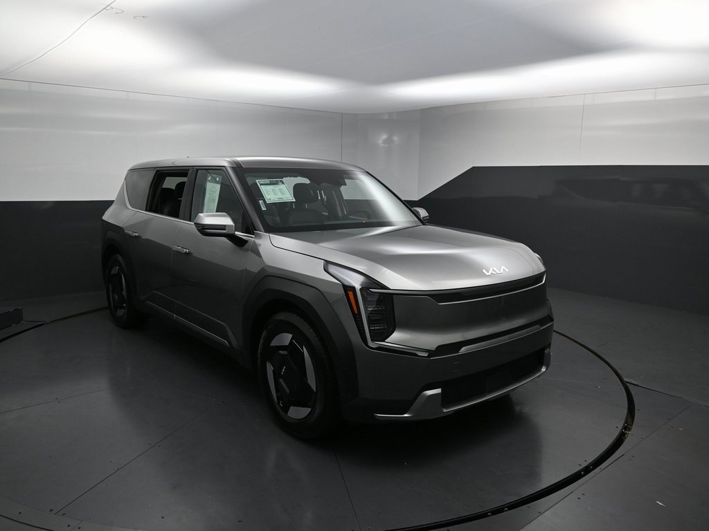 Used 2024 Kia EV9 Light Long Range image 10