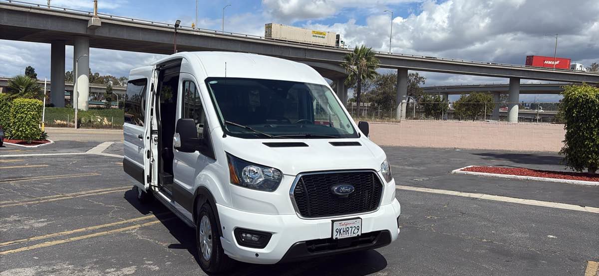 Used 2024 Ford Transit 350 XLT RWD image 39