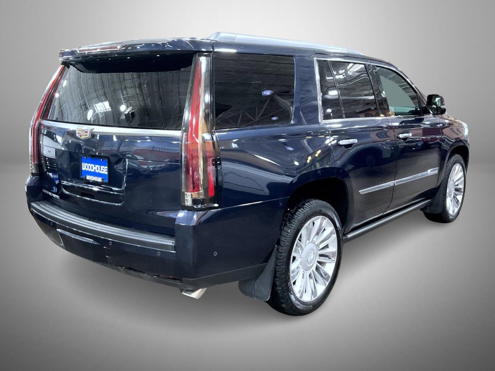 Used 2017 Cadillac Escalade Platinum image 5