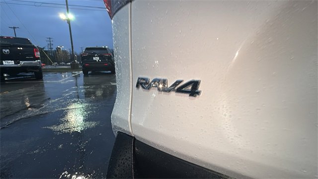Used 2024 Toyota RAV4 LE image 31
