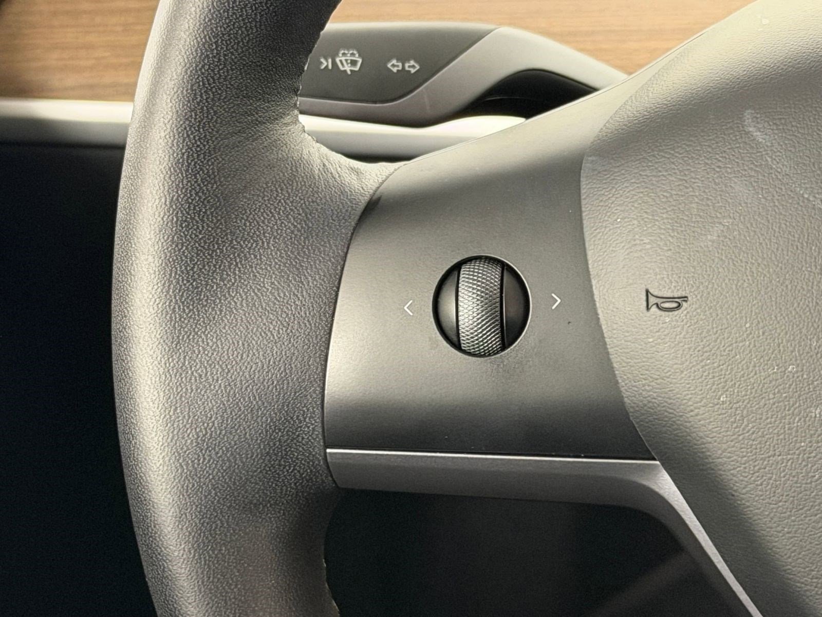 Used 2023 Tesla Model Y Long Range image 17