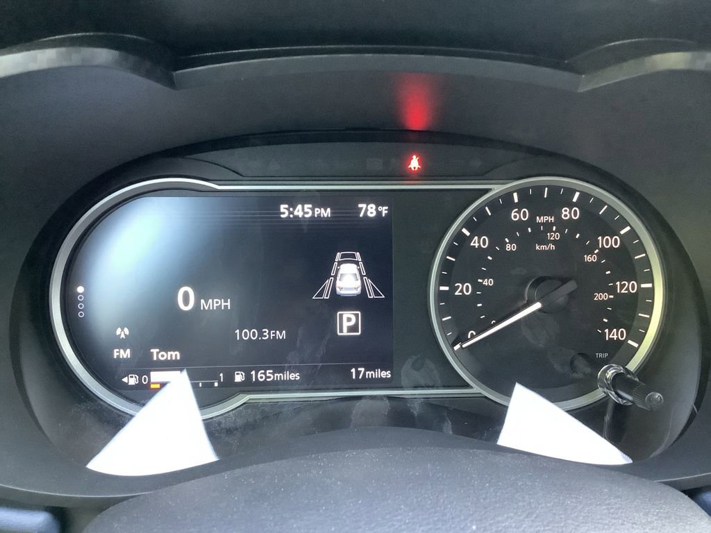 New 2025 Nissan Versa SV w/ Trunk Package FWD image 29