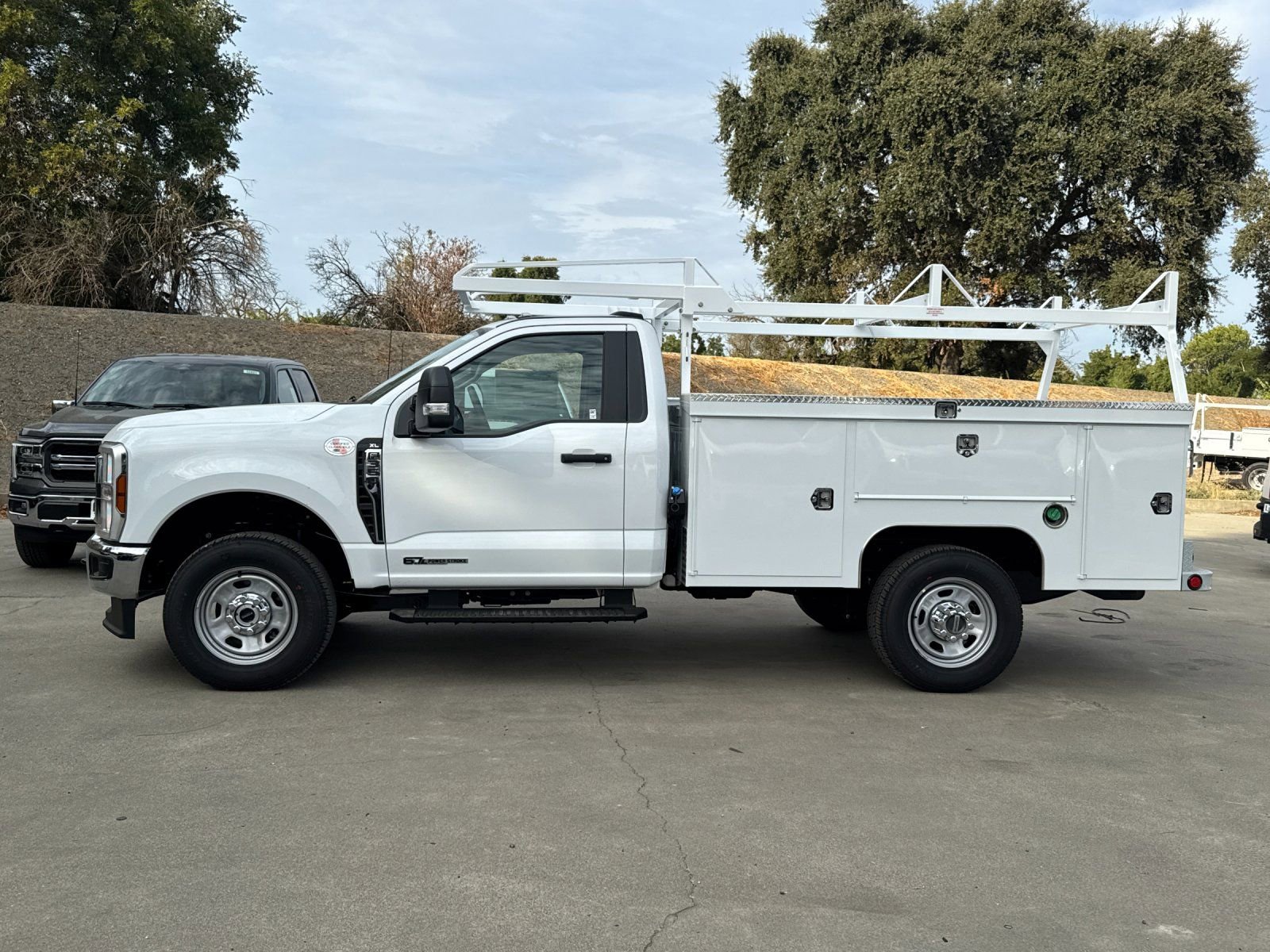 New 2026 Ford F350 XL w/ XL Chrome Package image 6
