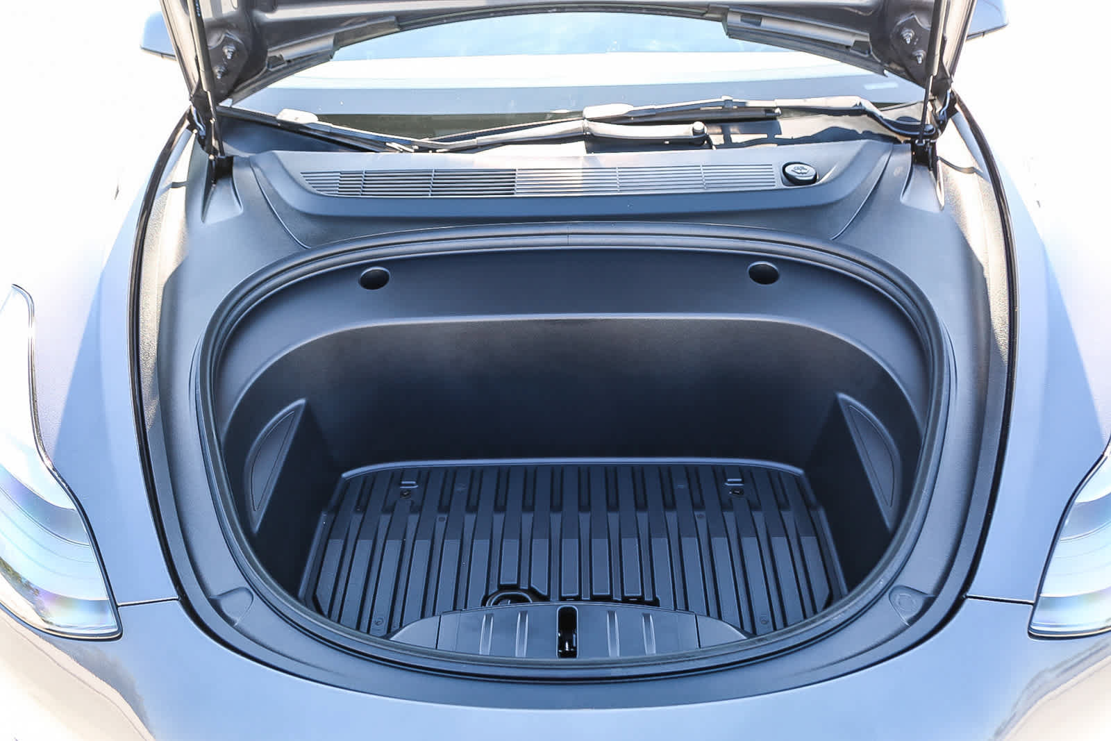 Used 2023 Tesla Model 3 Standard Range RWD image 25