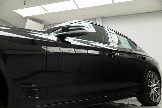 Used 2025 Genesis G70 2.5T image 15