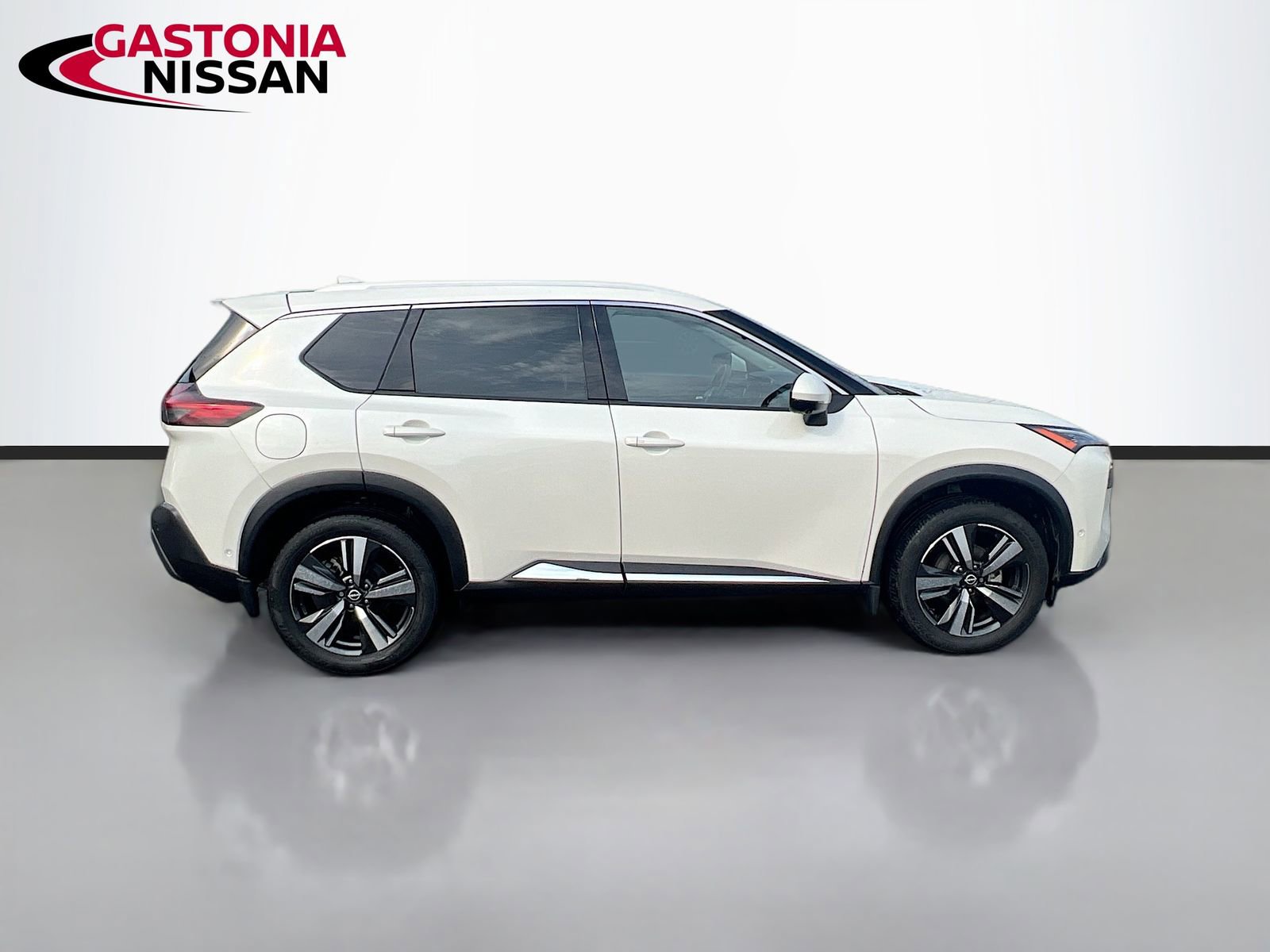 Used 2023 Nissan Rogue SL w/ SL Premium Package image 10