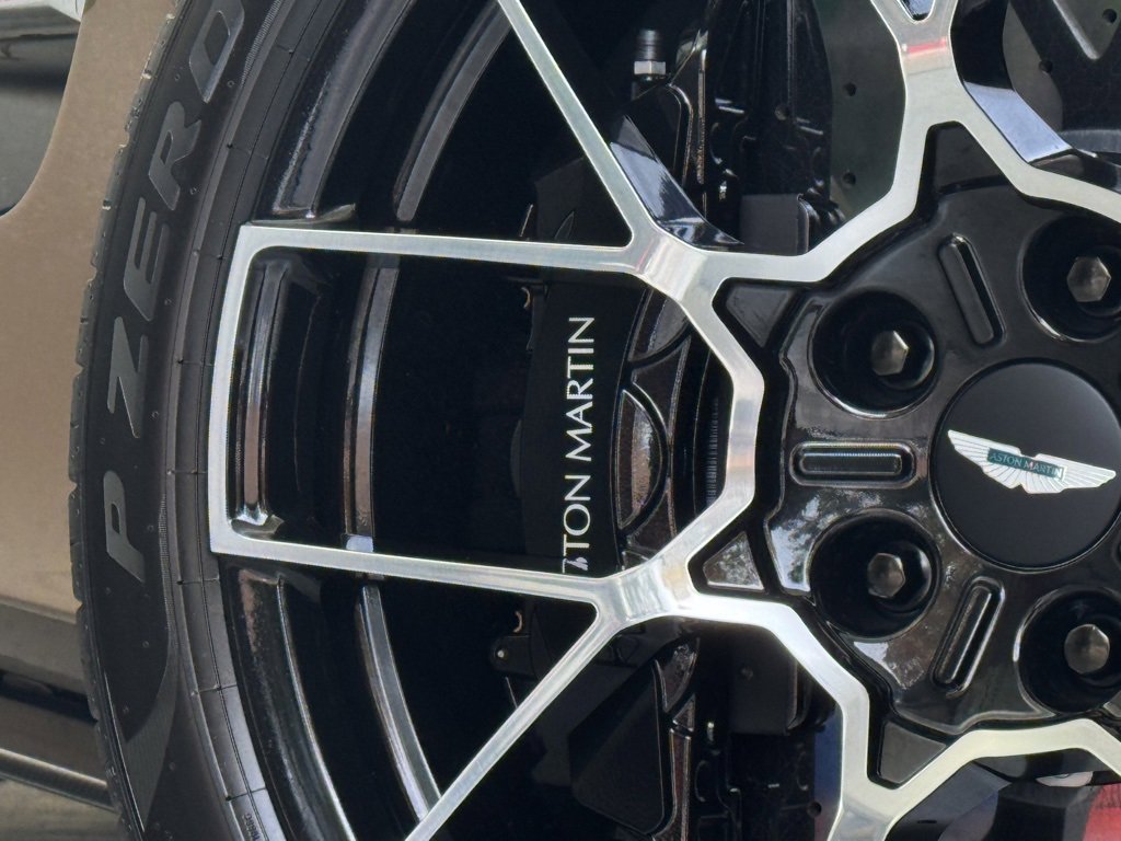 New 2026 Aston Martin Vanquish Convertible image 41