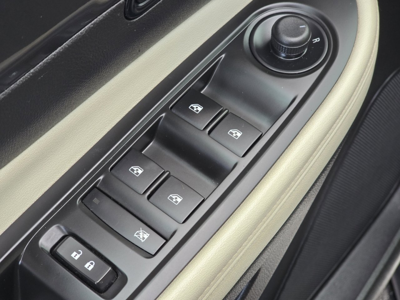 Used 2017 Buick Encore Preferred image 22