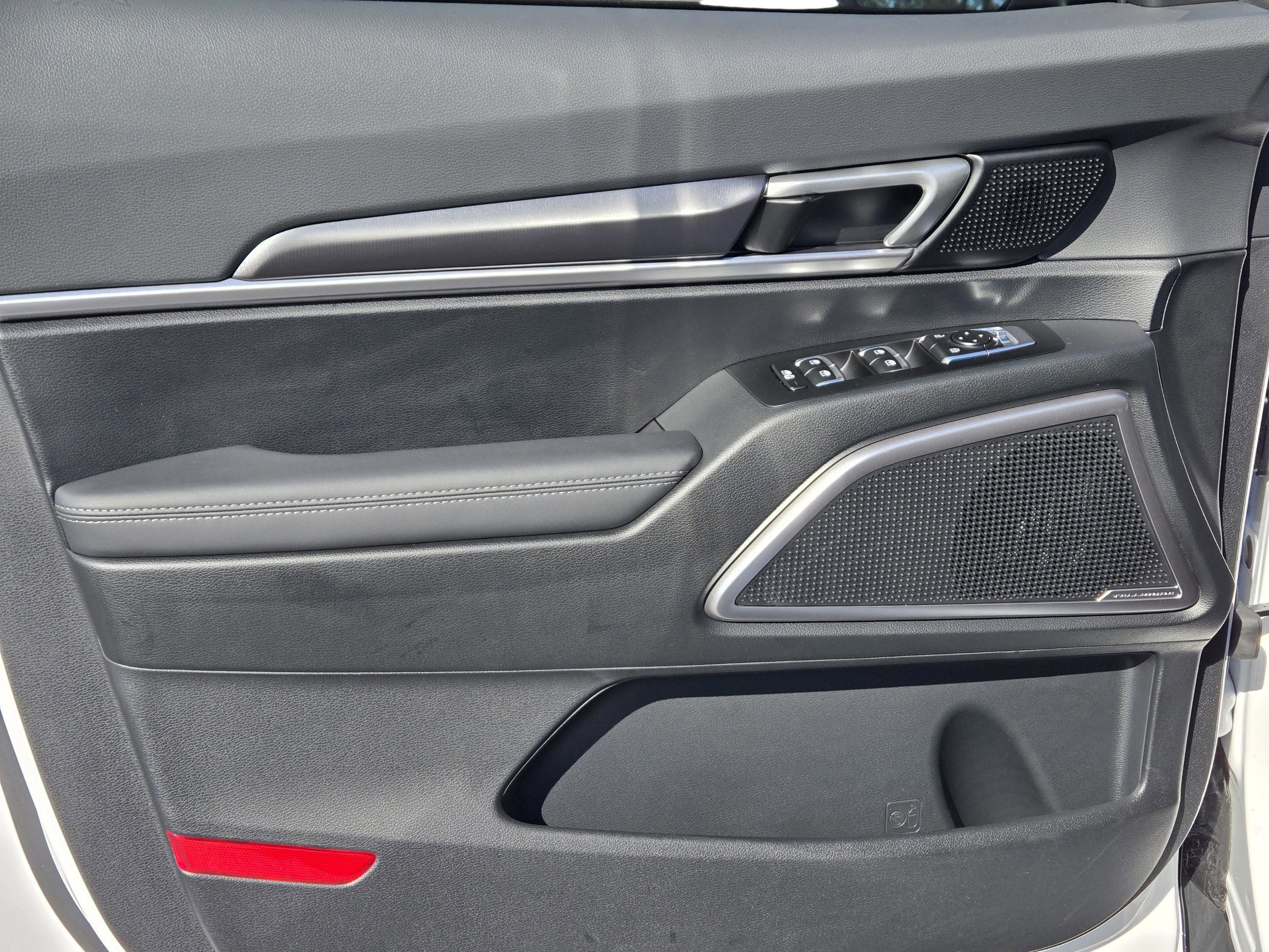 New 2025 Kia Telluride LX image 13