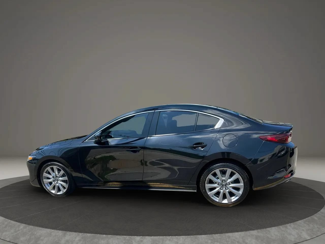 Used 2023 MAZDA MAZDA3 s FWD image 8