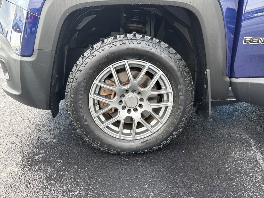 Used 2016 Jeep Renegade Sport w/ Power & Air Group image 31