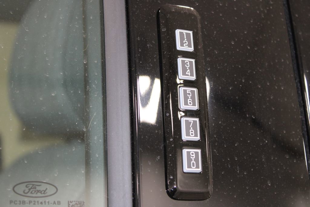 New 2026 Ford F250 XLT w/ XLT Premium Package image 17