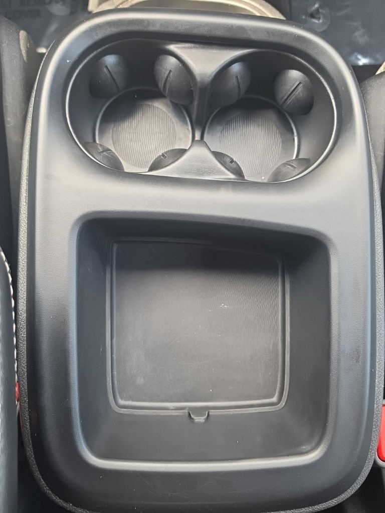 Used 2025 Chrysler Pacifica Select FWD image 30