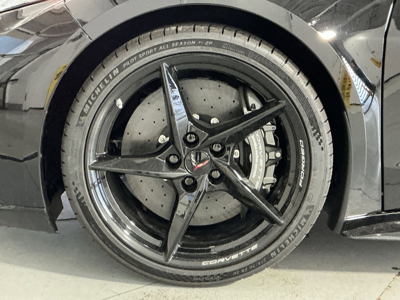 New 2025 Chevrolet Corvette E-Ray image 20