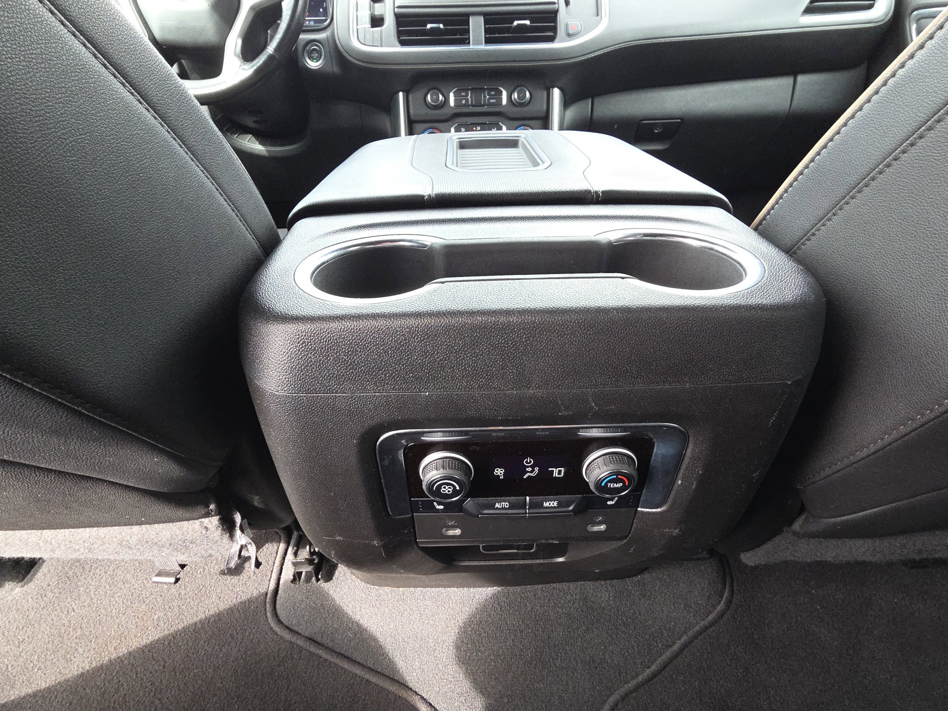 Used 2023 Chevrolet Suburban Premier image 30