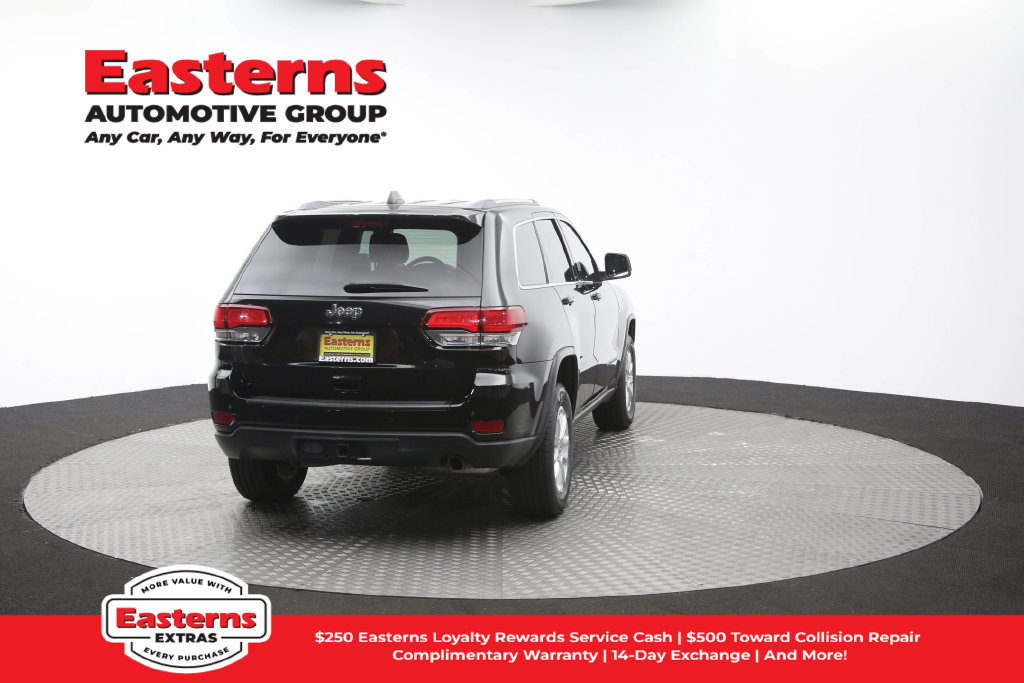 Used 2021 Jeep Grand Cherokee Laredo AWD/4WD image 42