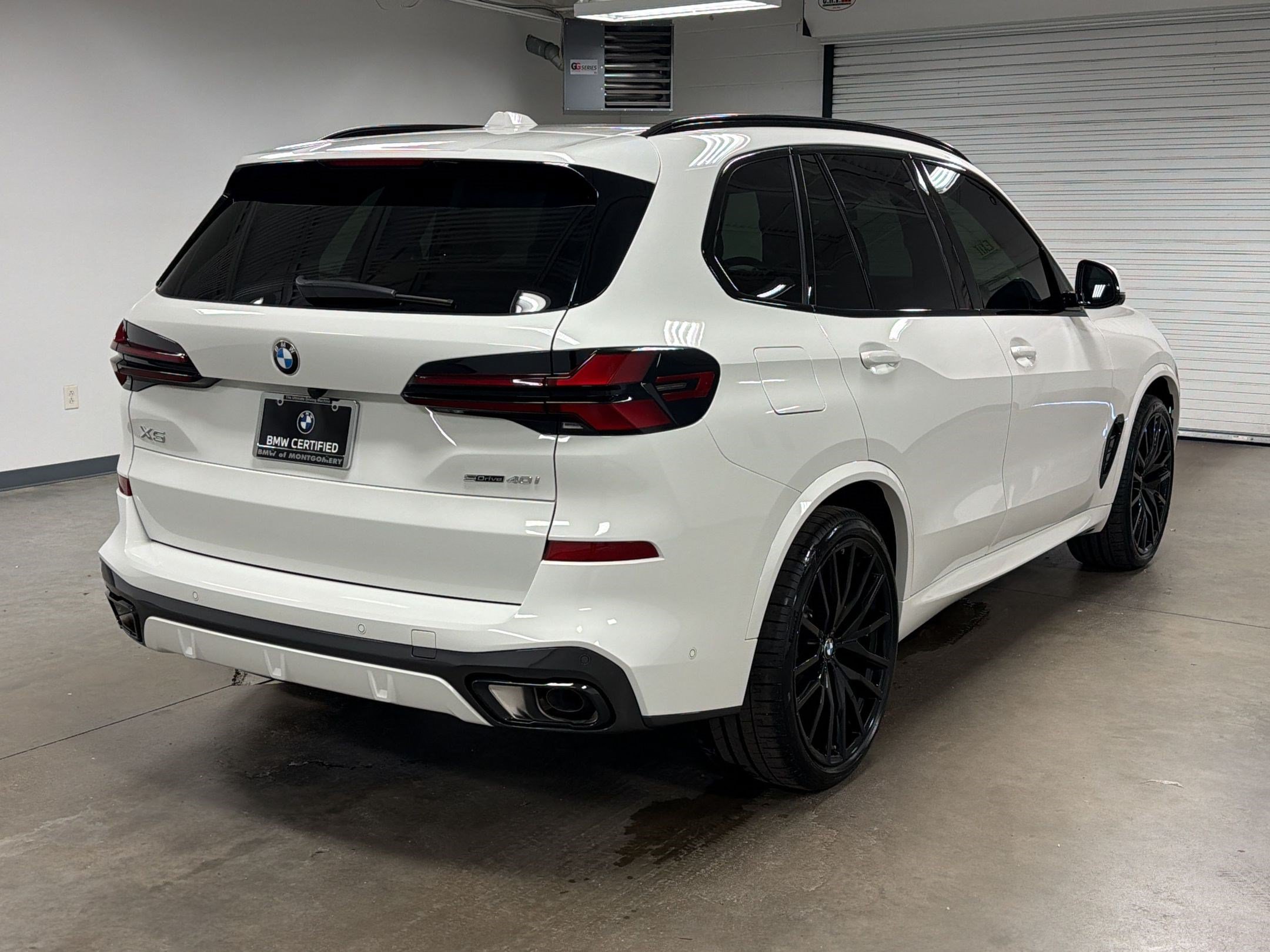 Certified 2026 BMW X5 sDrive40i w/ M Sport Package RWD image 9