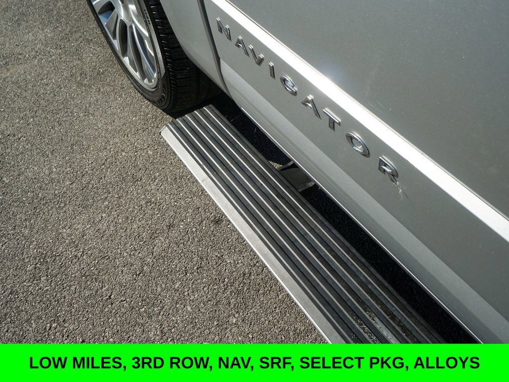 Used 2017 Lincoln Navigator Select image 10