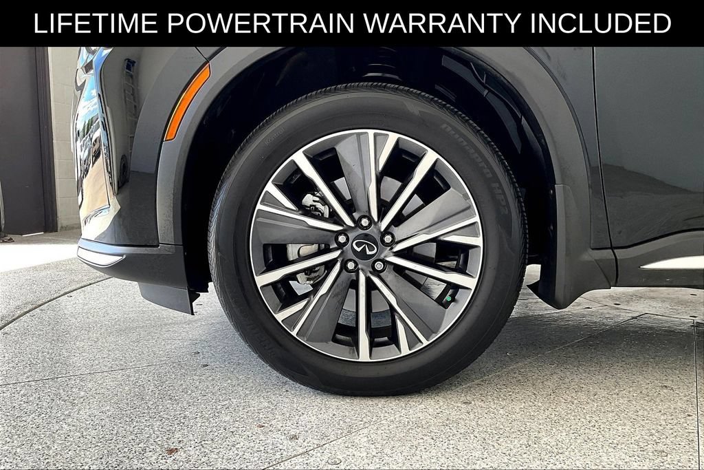 Certified 2026 INFINITI QX60 Luxe w/ Cargo Package FWD image 12