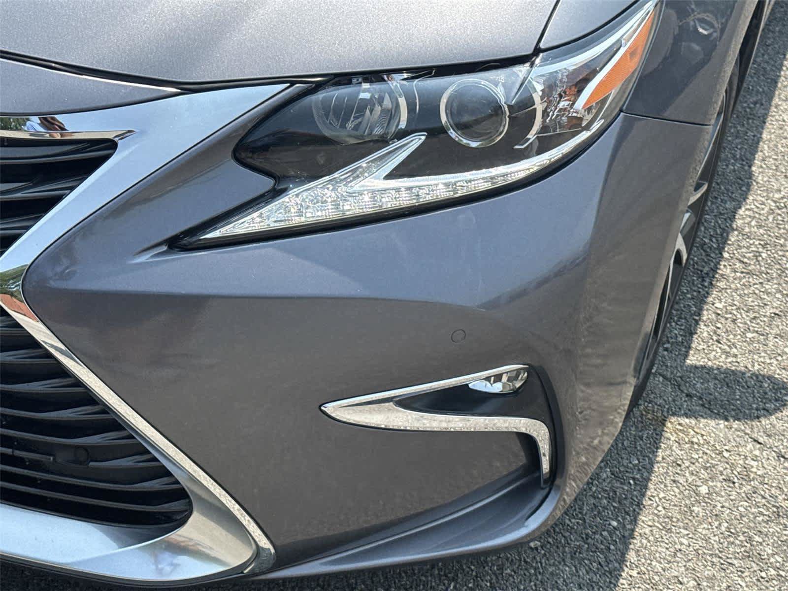 Used 2017 Lexus ES 350 w/ Premium Package FWD image 9