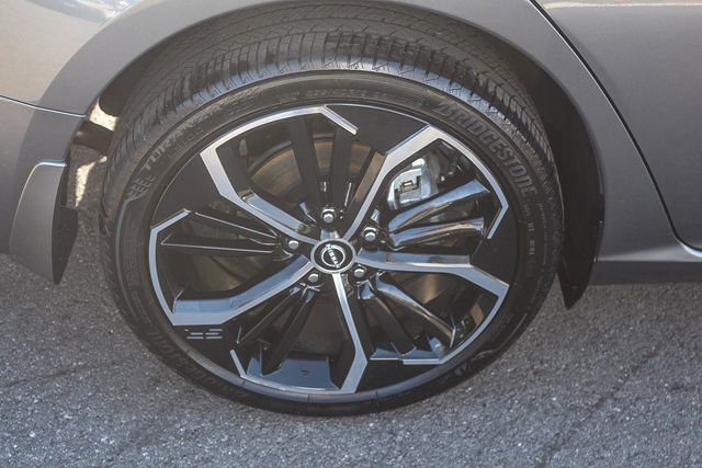 Used 2024 Nissan Altima 2.5 SR w/ SR Premium Package image 12