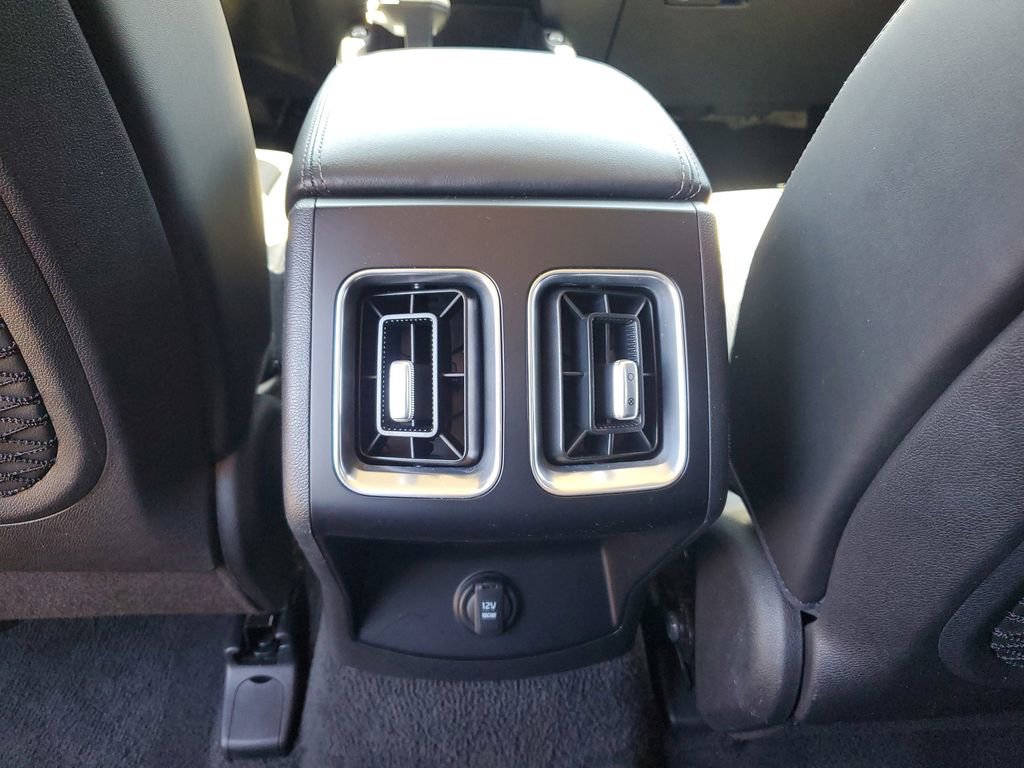 Used 2024 Kia Sorento S AWD/4WD image 13