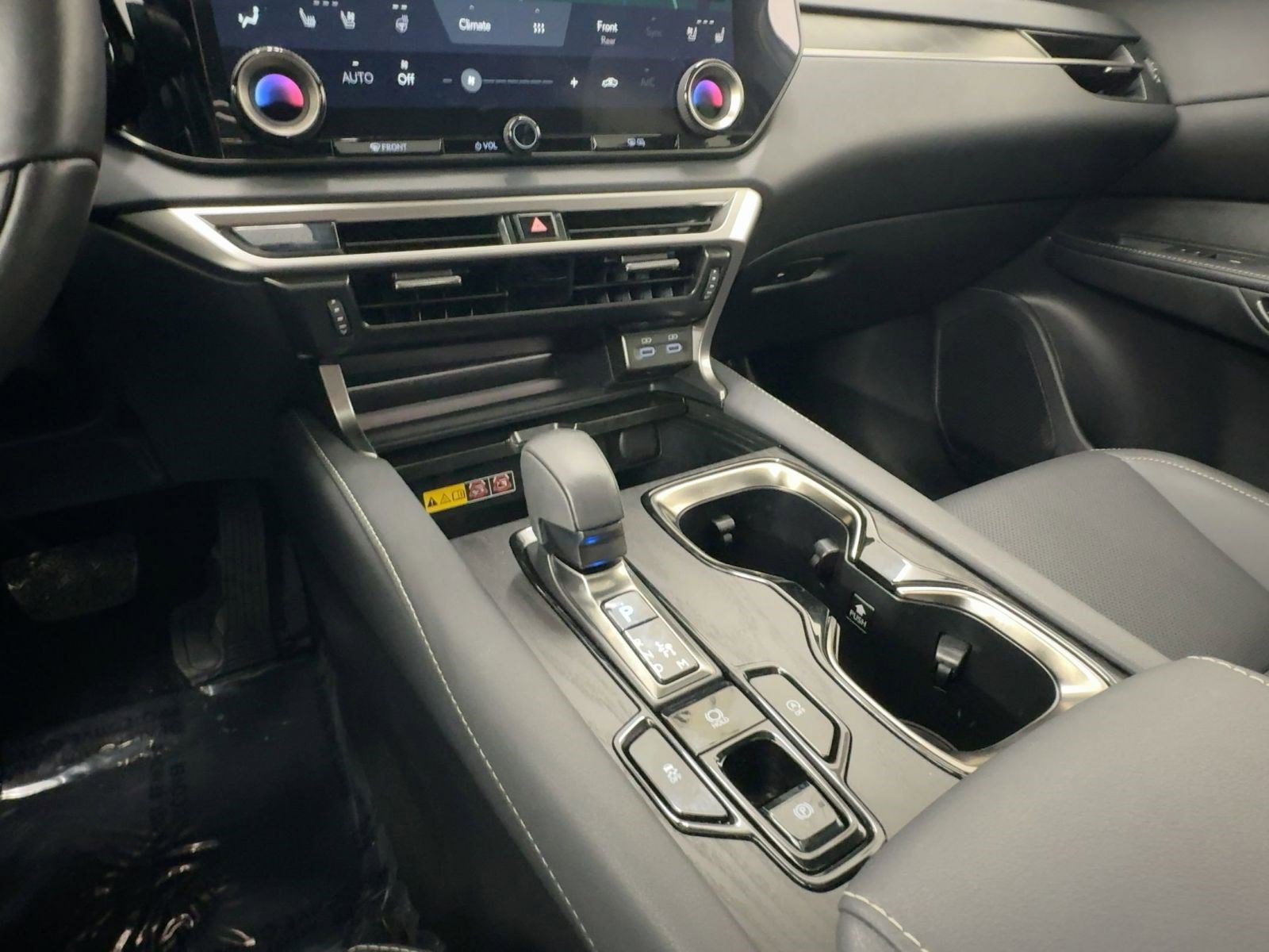 Certified 2025 Lexus RX 350 Premium w/ Accessory Package (Z1) image 17