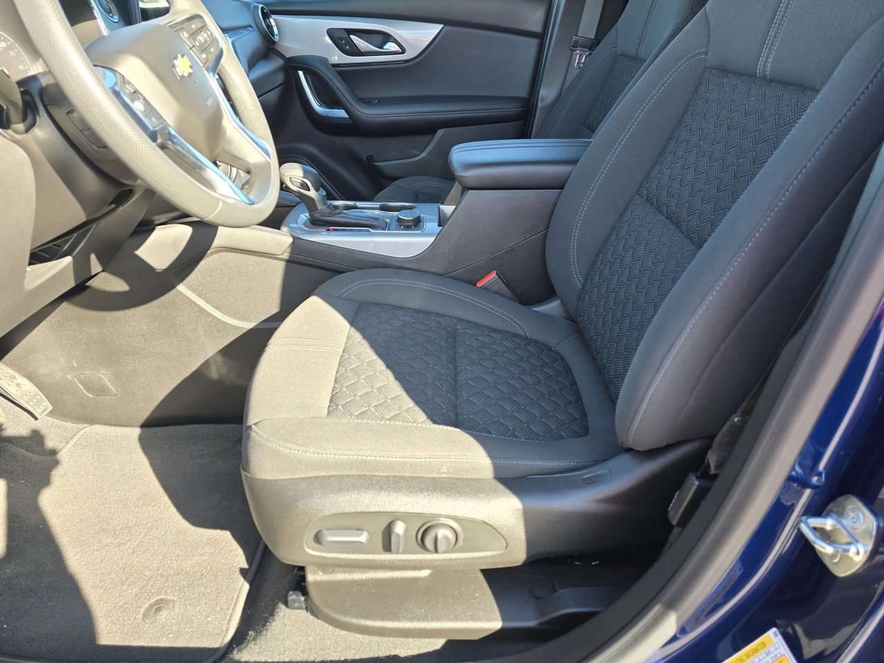 Used 2022 Chevrolet Blazer LT image 10