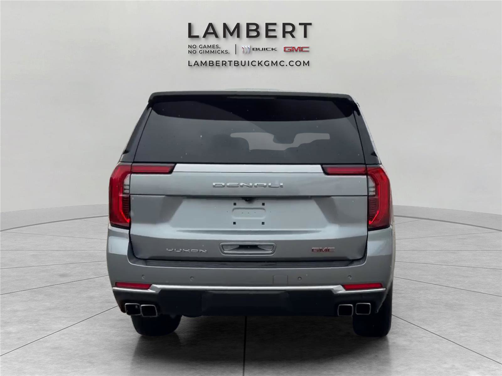 Used 2025 GMC Yukon XL Denali AWD/4WD image 4