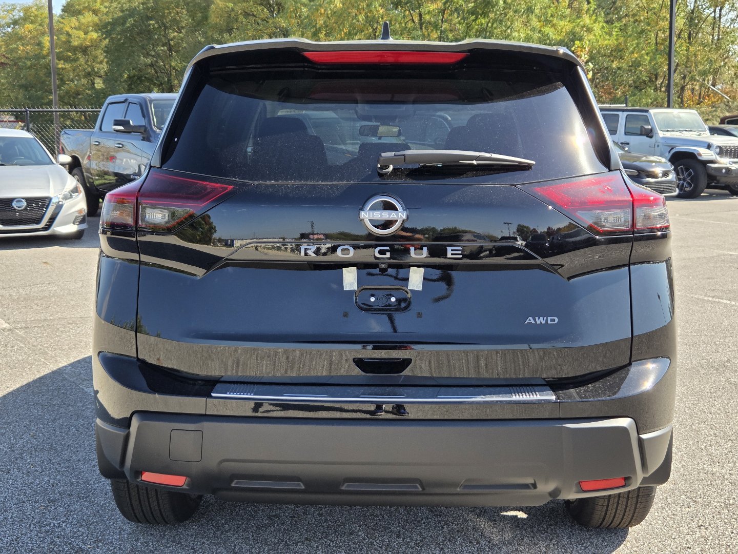 New 2027 Nissan Rogue SV w/ Cold Weather Package AWD/4WD image 16