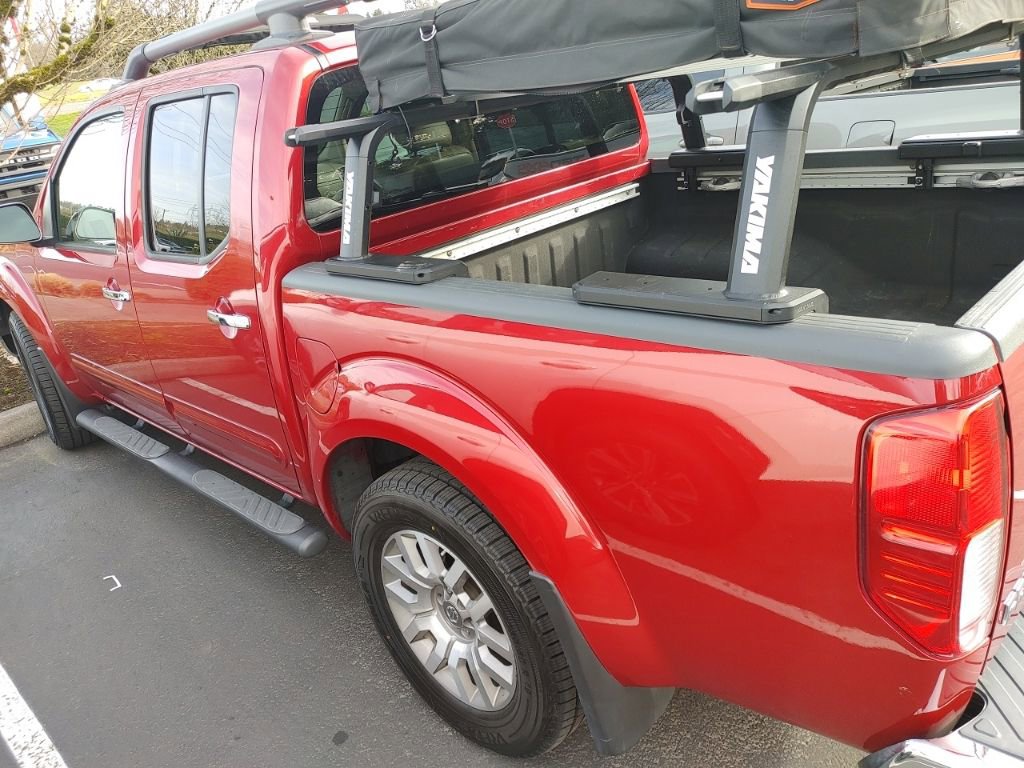 Used 2010 Nissan Frontier LE w/ LE Value Truck Pkg image 2