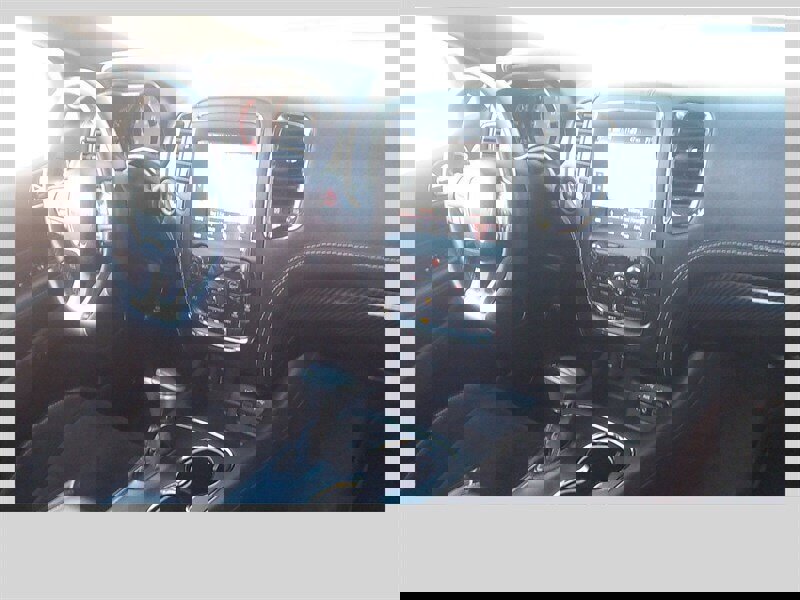 Used 2018 Dodge Durango SRT w/ SRT Interior Appearance Group image 20