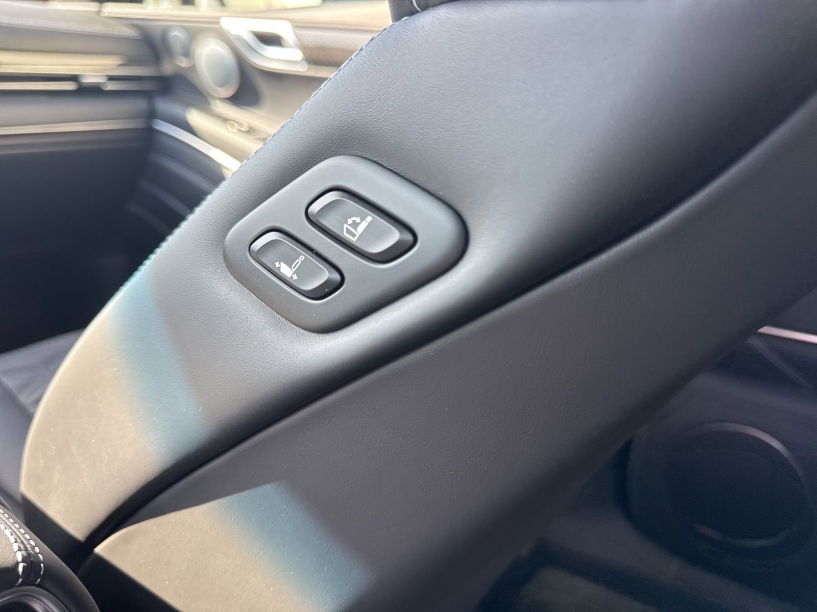 Used 2026 Genesis GV80 3.5T e-SC image 17