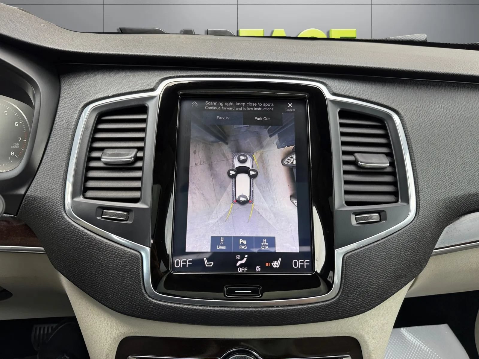 Used 2019 Volvo XC90 T6 Momentum w/ Advanced Package AWD/4WD image 32