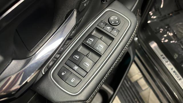 Used 2023 RAM 1500 Limited AWD/4WD image 21