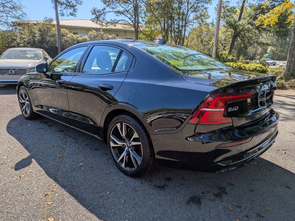 Certified 2024 Volvo S60 B5 Core image 6