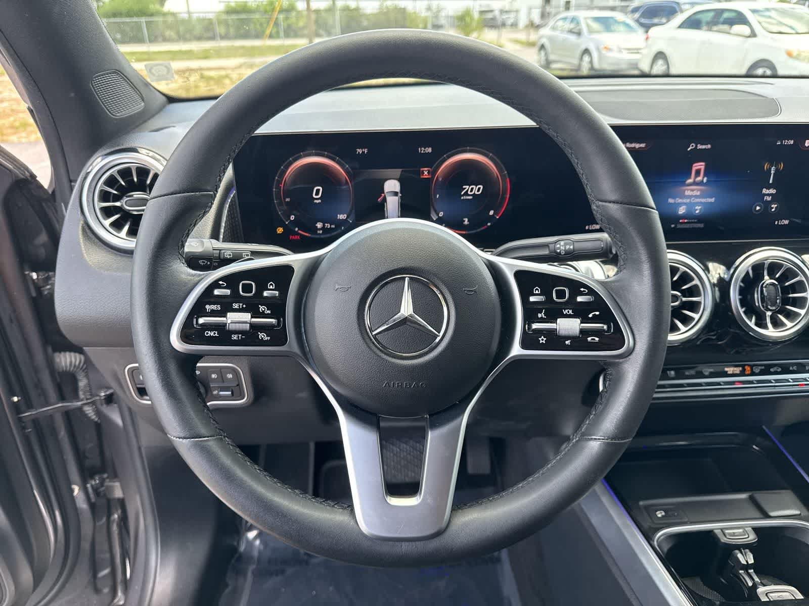 Used 2022 Mercedes-Benz GLB 250 image 26