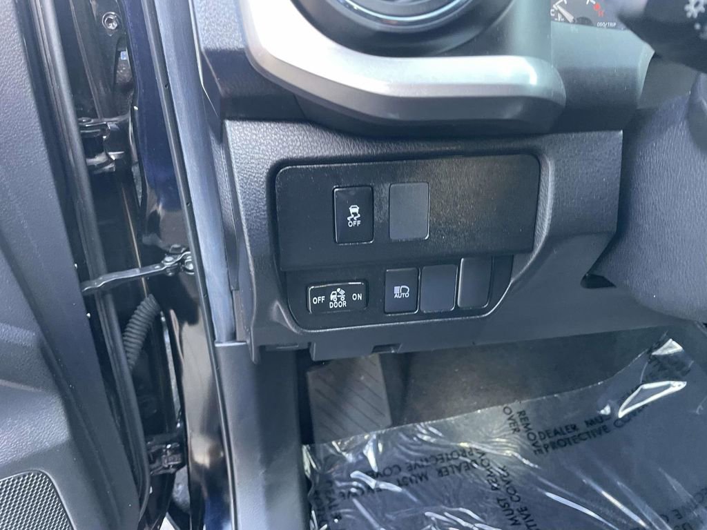 Used 2022 Toyota Tacoma SR5 w/ Technology Package image 31