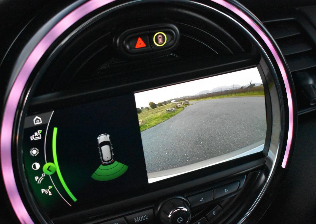 Used 2020 MINI Cooper 4-Door Hardtop image 21