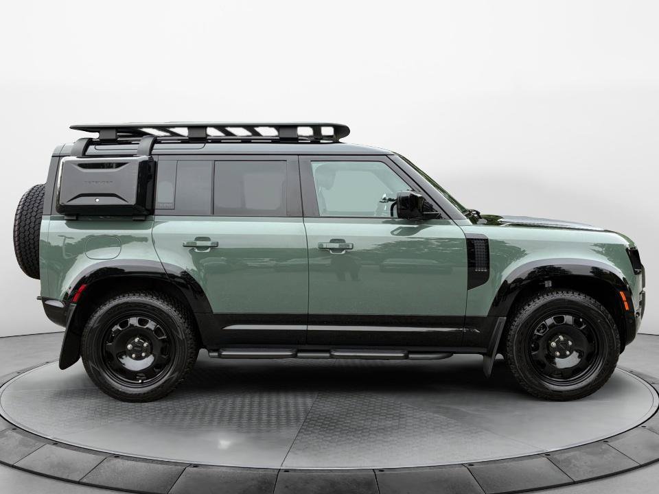 New 2026 Land Rover Defender 110 Trophy Edition AWD/4WD image 8
