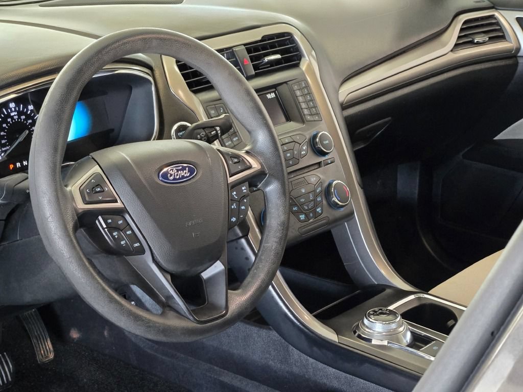 Used 2018 Ford Fusion S FWD image 22