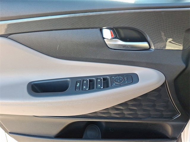 Used 2022 Hyundai Santa Fe SE image 9