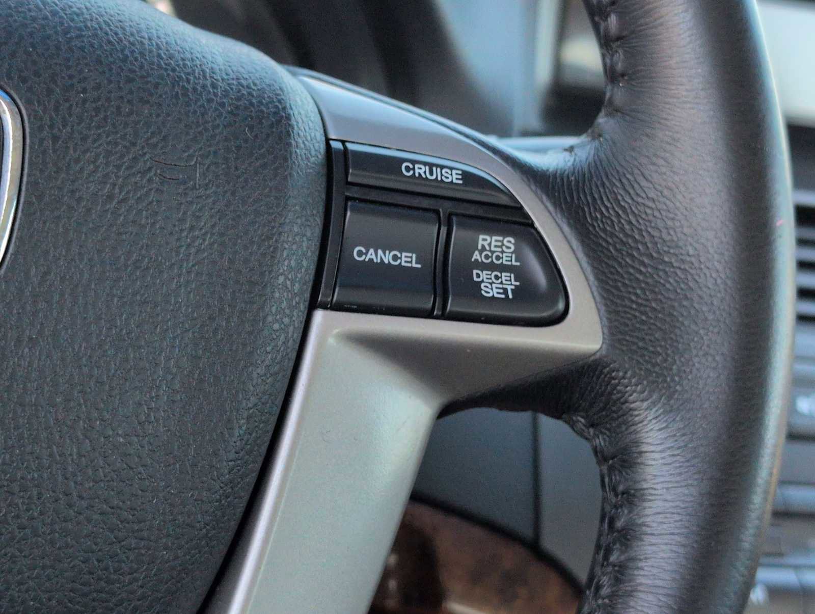 Used 2011 Honda Accord EX-L image 24