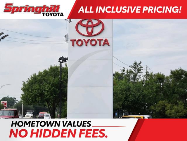 Used 2023 Toyota Sienna XLE FWD image 1