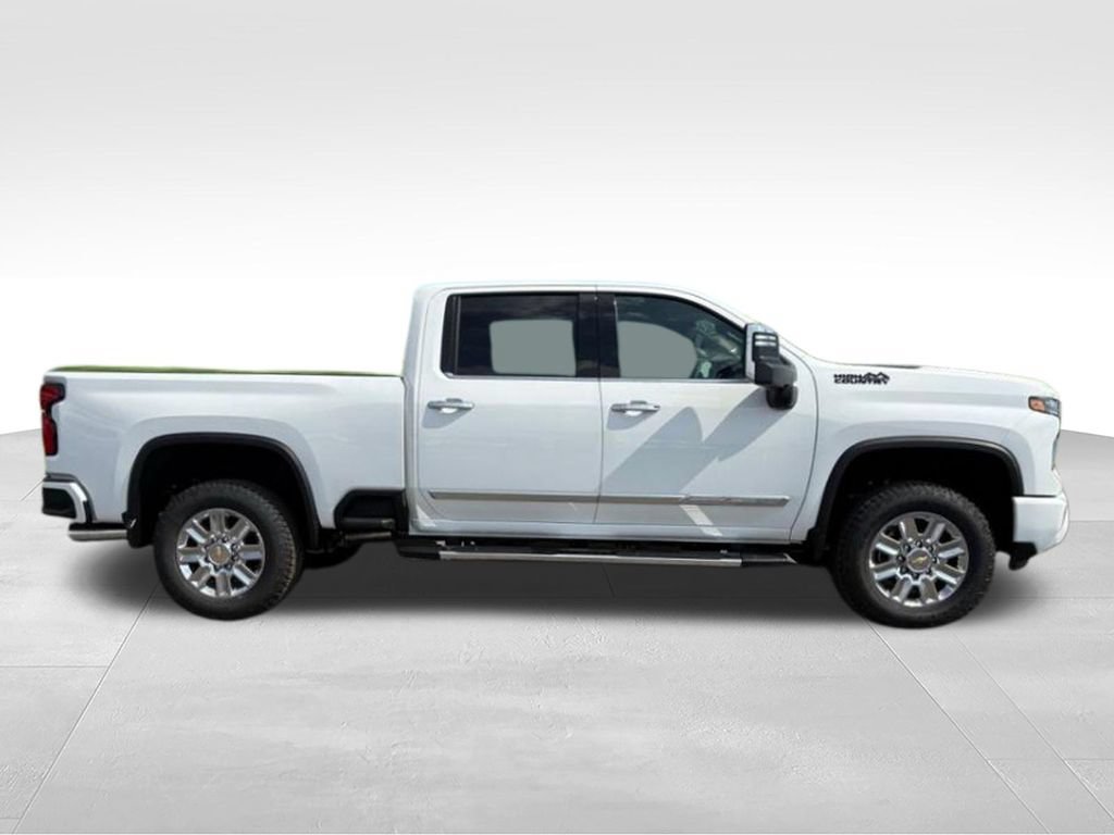 New 2025 Chevrolet Silverado 3500 High Country w/ Technology Package AWD/4WD image 4