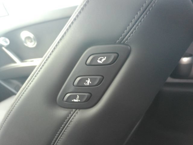 Used 2024 Genesis GV60 RWD image 31