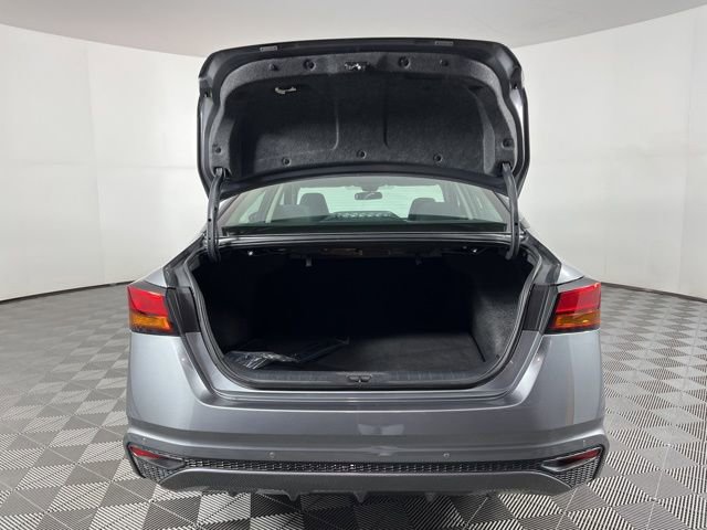 Used 2024 Nissan Altima 2.5 SV image 45