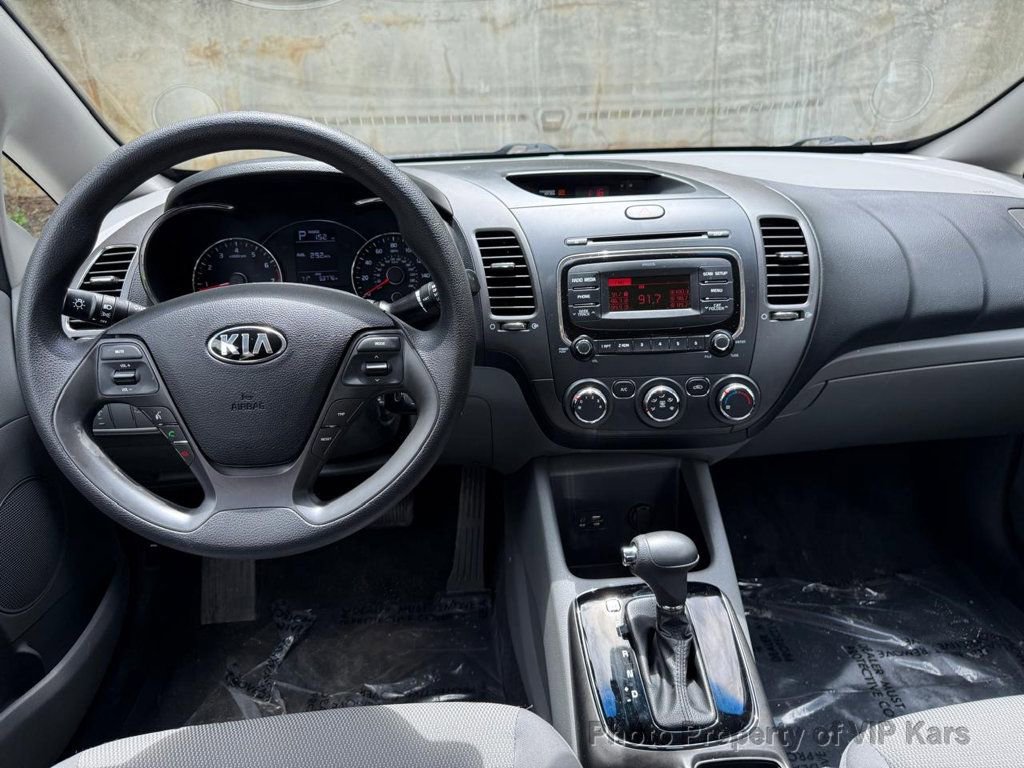 Used 2017 Kia Forte LX FWD image 15