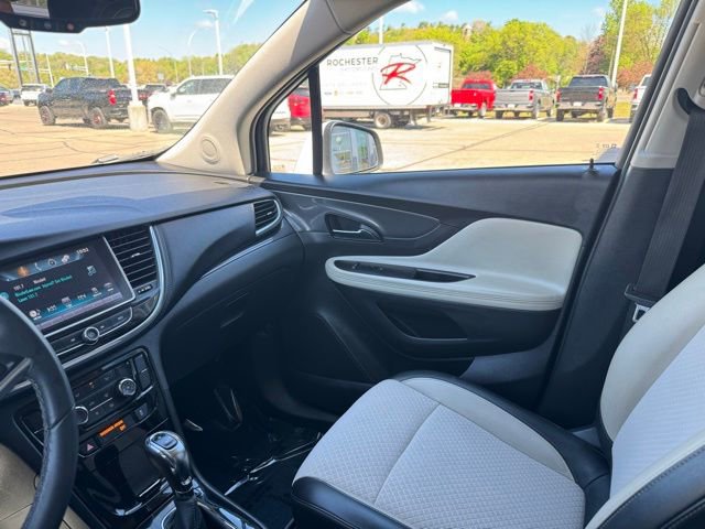 Used 2020 Buick Encore Preferred AWD/4WD image 15