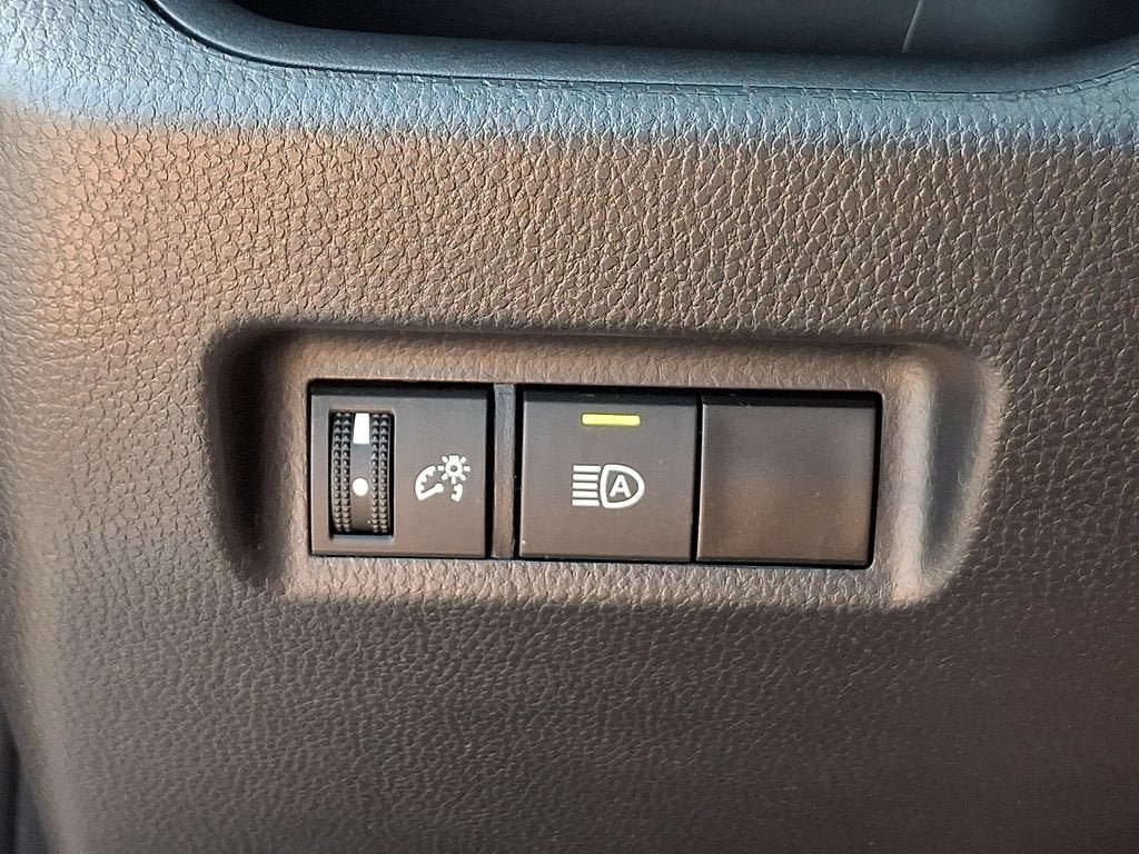 Used 2024 Toyota RAV4 LE AWD/4WD image 27